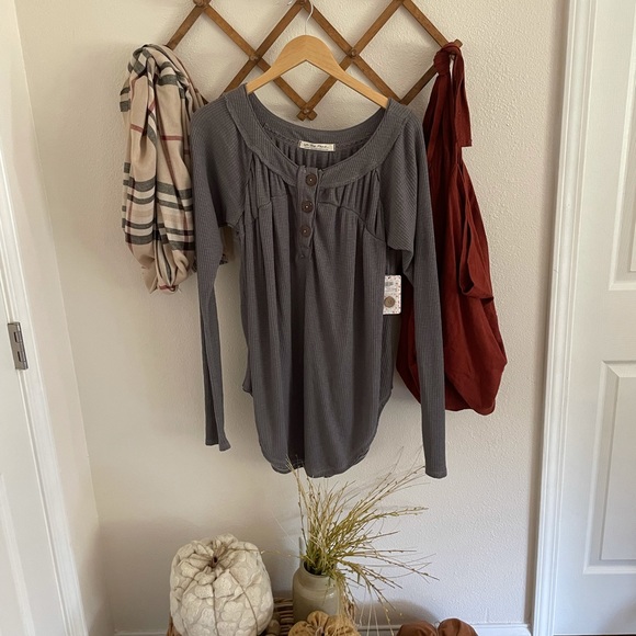 NWT Free People storm grey Henley long sleeve thermal - Picture 5 of 10
